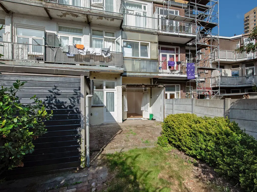 Monstersestraat 70, 'S-GRAVENHAGE