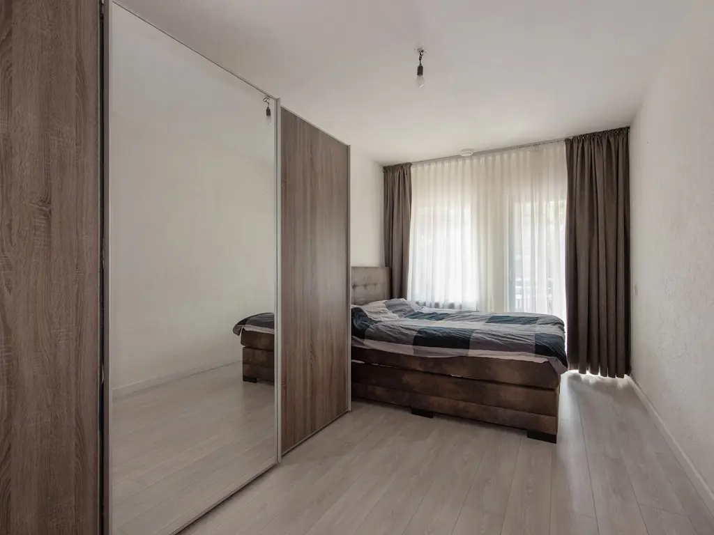 Van der Helststraat 121, 'S-GRAVENHAGE
