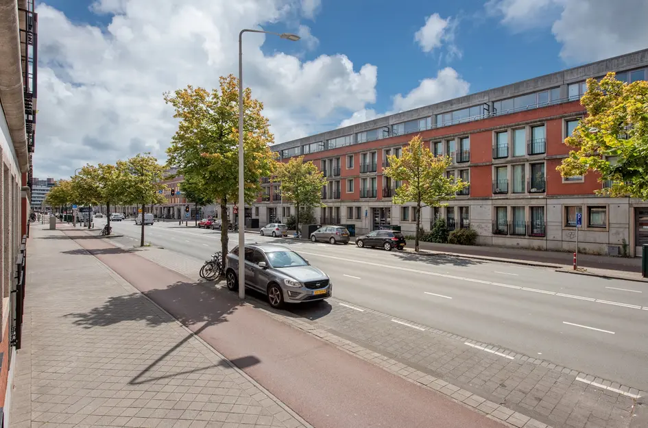 Van der Helststraat 121