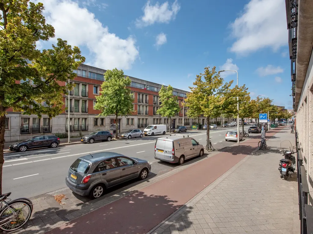 Van der Helststraat 121, 'S-GRAVENHAGE