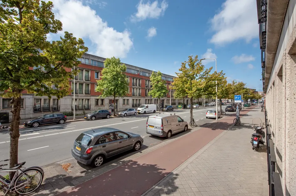 Van der Helststraat 121