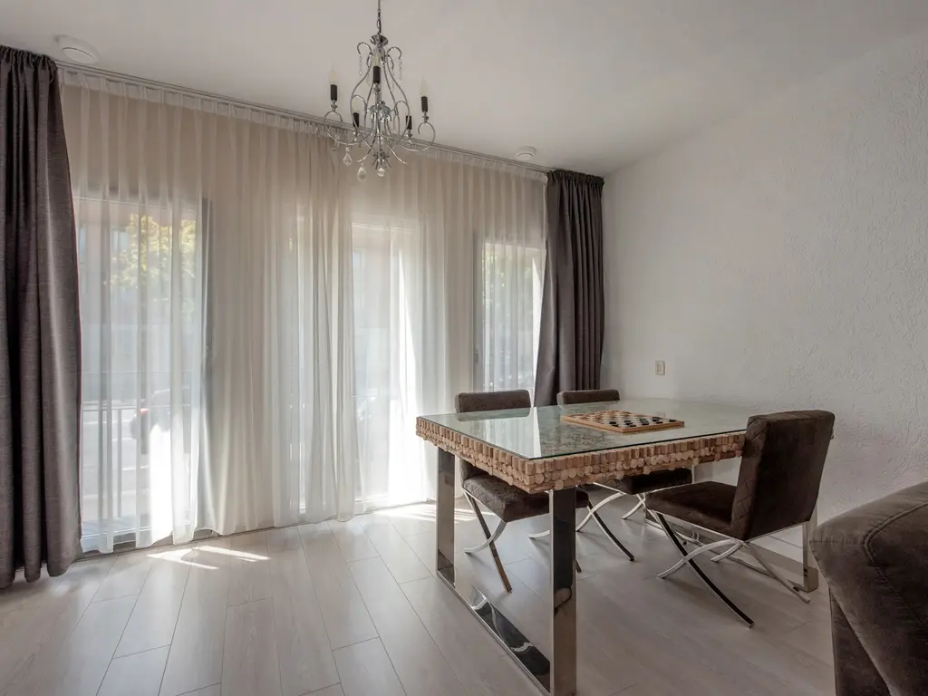 Van der Helststraat 121, 'S-GRAVENHAGE