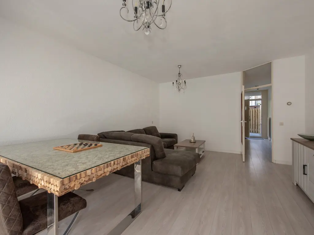 Van der Helststraat 121, 'S-GRAVENHAGE