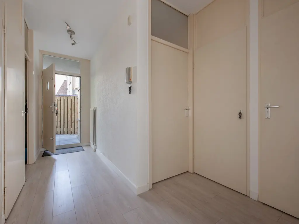 Van der Helststraat 121, 'S-GRAVENHAGE