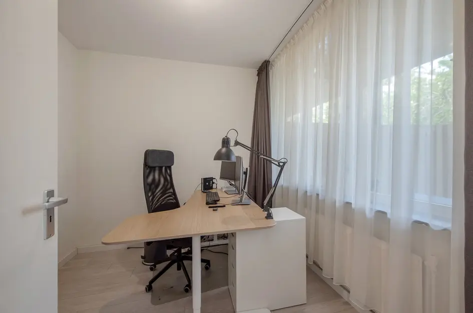 Van der Helststraat 121