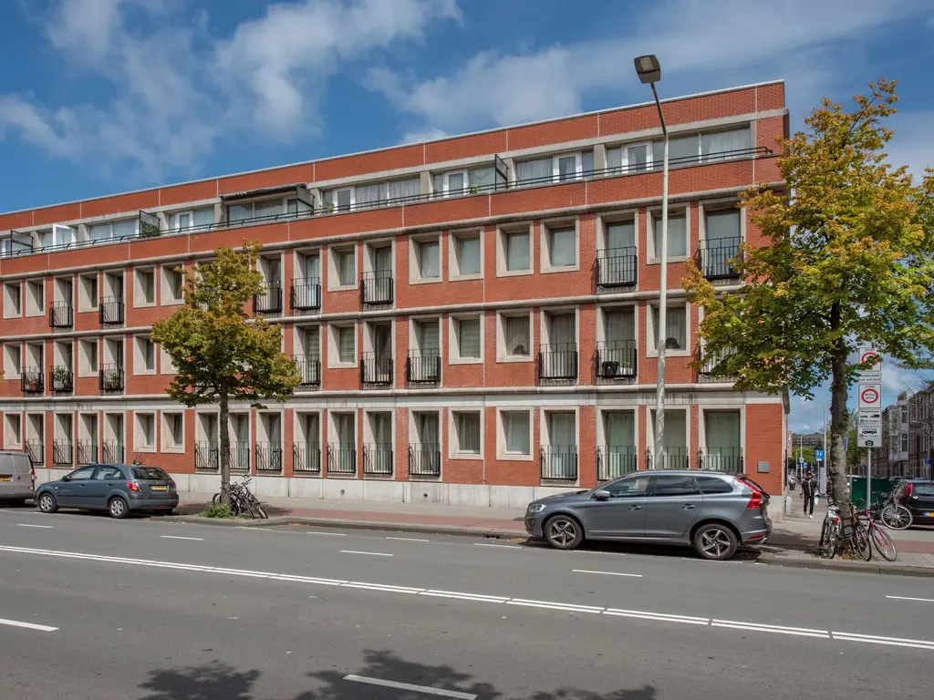 Van der Helststraat 121, 'S-GRAVENHAGE