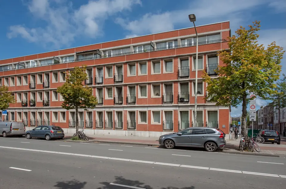 Van der Helststraat 121