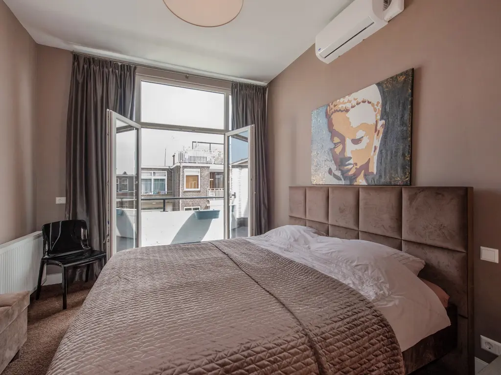 d'Aumeriestraat 8, 'S-GRAVENHAGE