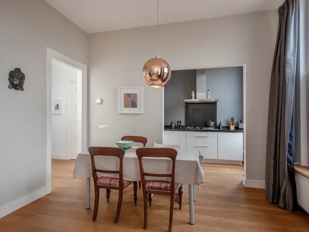 d'Aumeriestraat 8, 'S-GRAVENHAGE