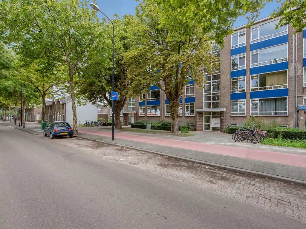 Sir Winston Churchillln 179a, RIJSWIJK