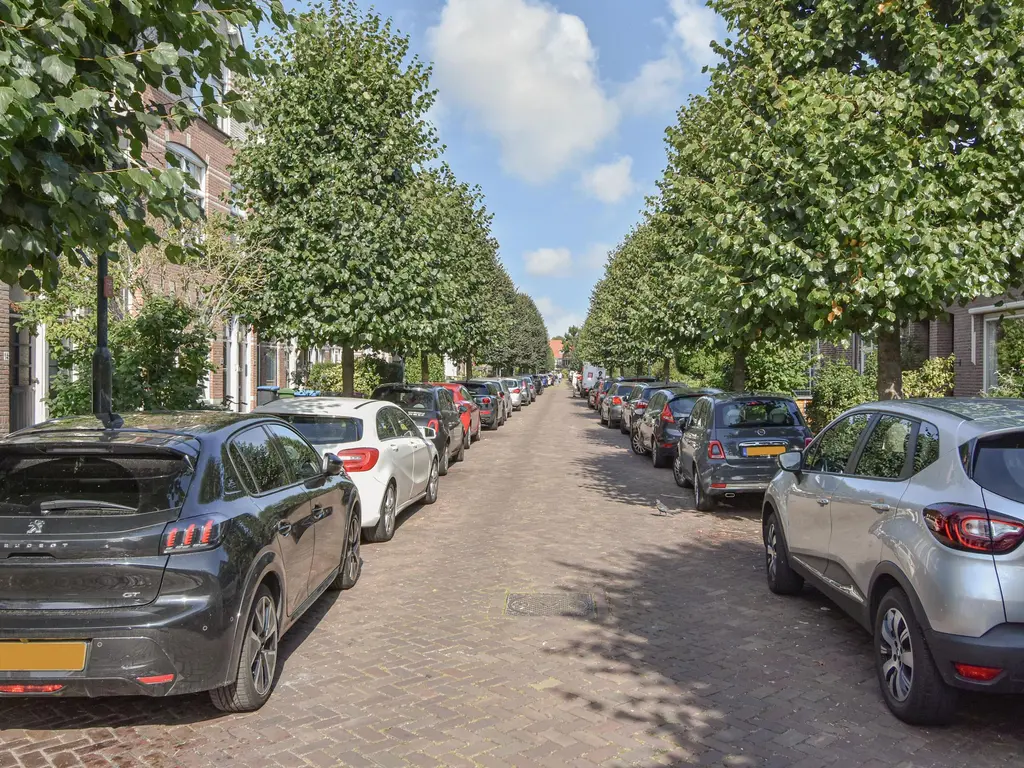 Oranjelust 2, VOORBURG