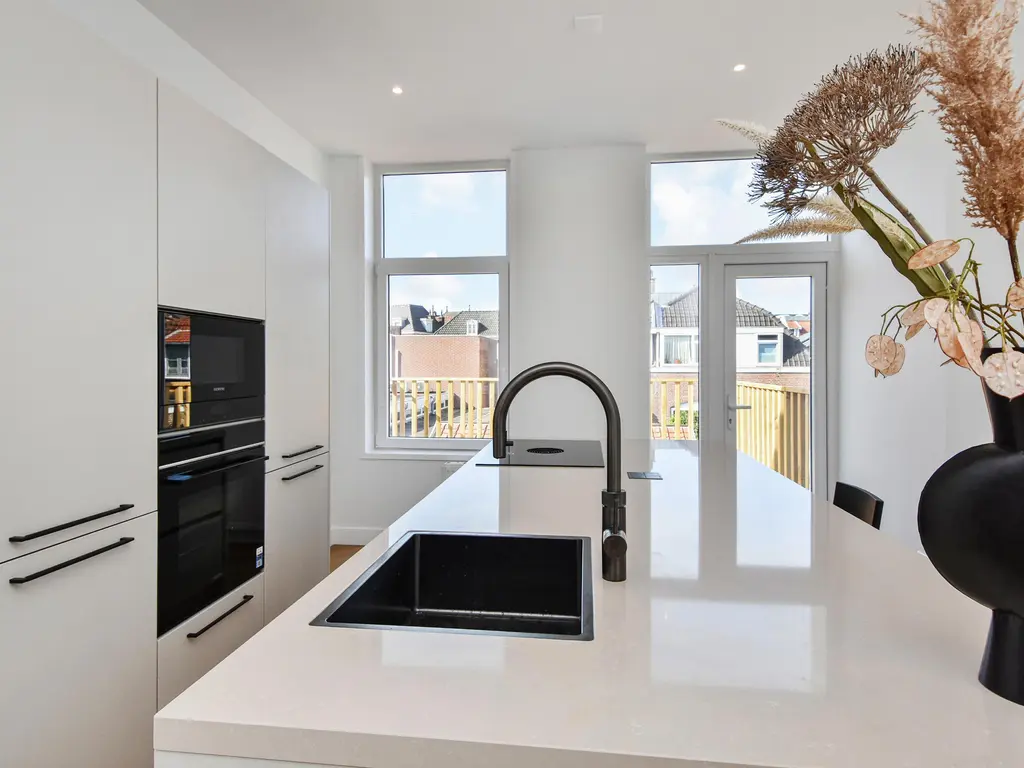 Oranjelust 2, VOORBURG