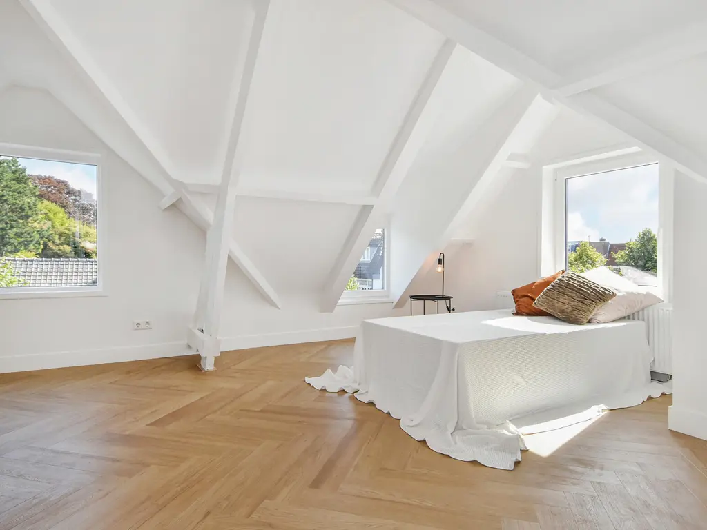 Oranjelust 2, VOORBURG