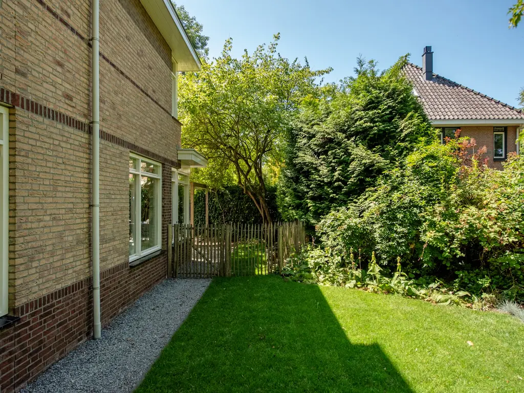 Guirlande 37, 'S-GRAVENHAGE