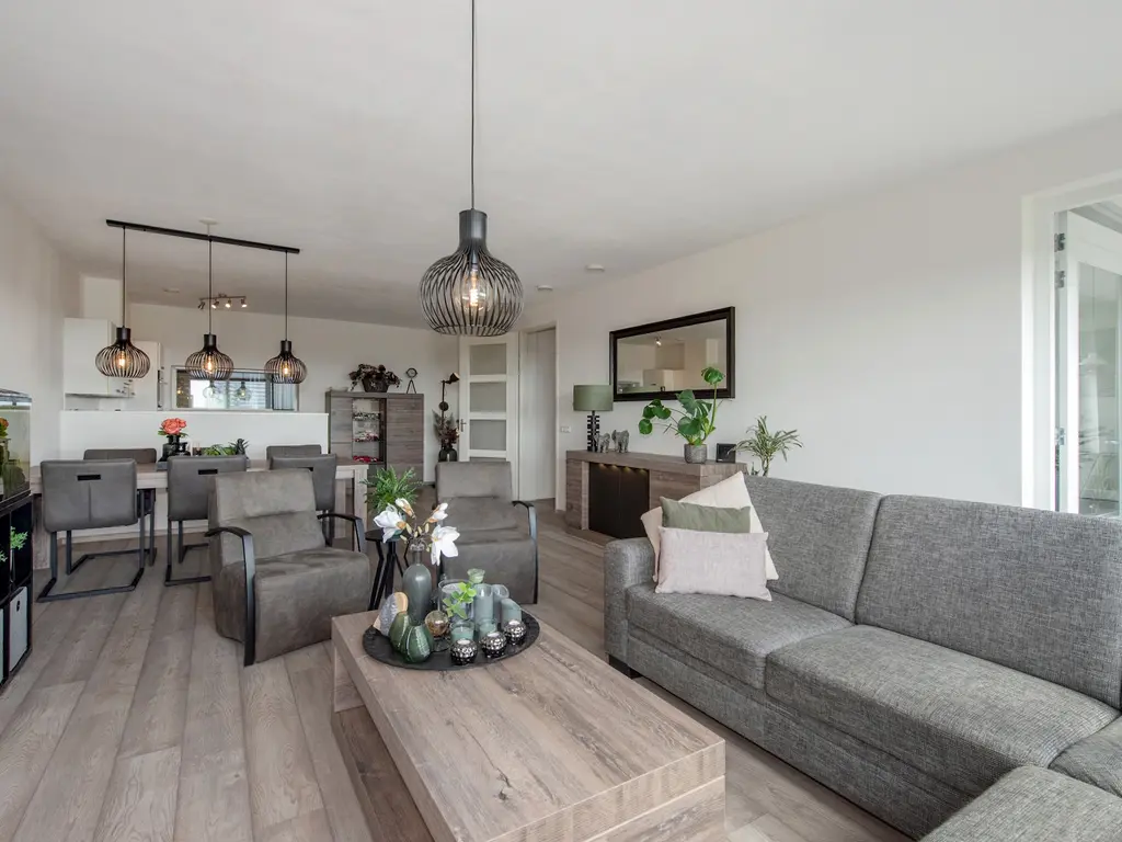 Klaroenstraat 327, RIJSWIJK