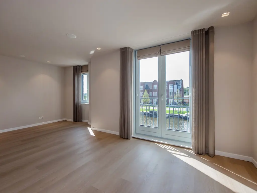 Nautawerf 10, LEIDSCHENDAM