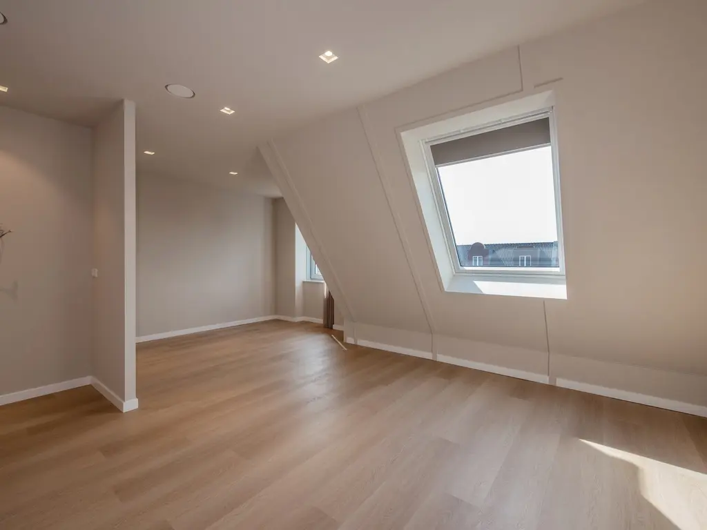Nautawerf 10, LEIDSCHENDAM