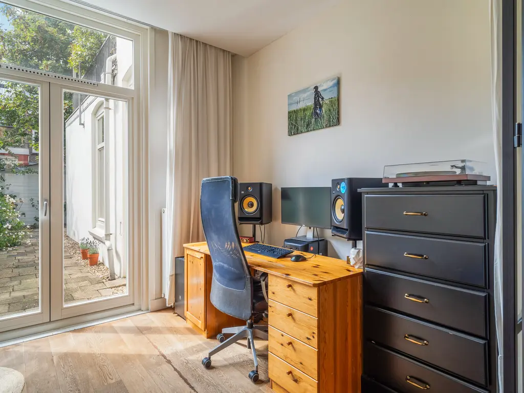 Fahrenheitstraat 274, 'S-GRAVENHAGE