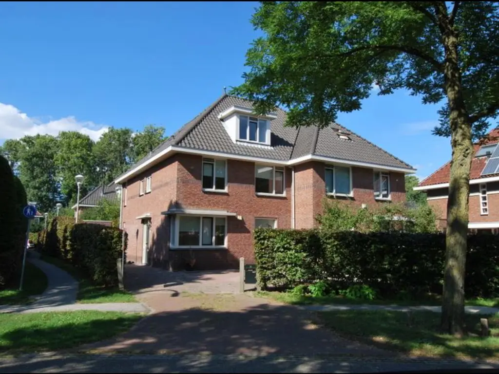 Guirlande 32, 'S-GRAVENHAGE