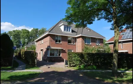 Guirlande 32, 'S-GRAVENHAGE
