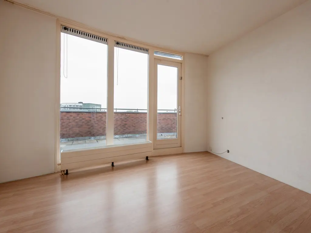 Praagsingel 127, 'S-GRAVENHAGE