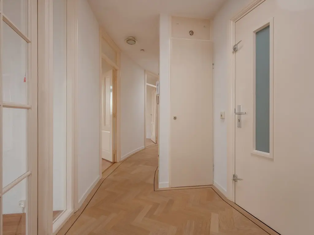 Praagsingel 127, 'S-GRAVENHAGE