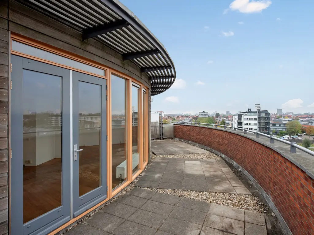 Praagsingel 127, 'S-GRAVENHAGE