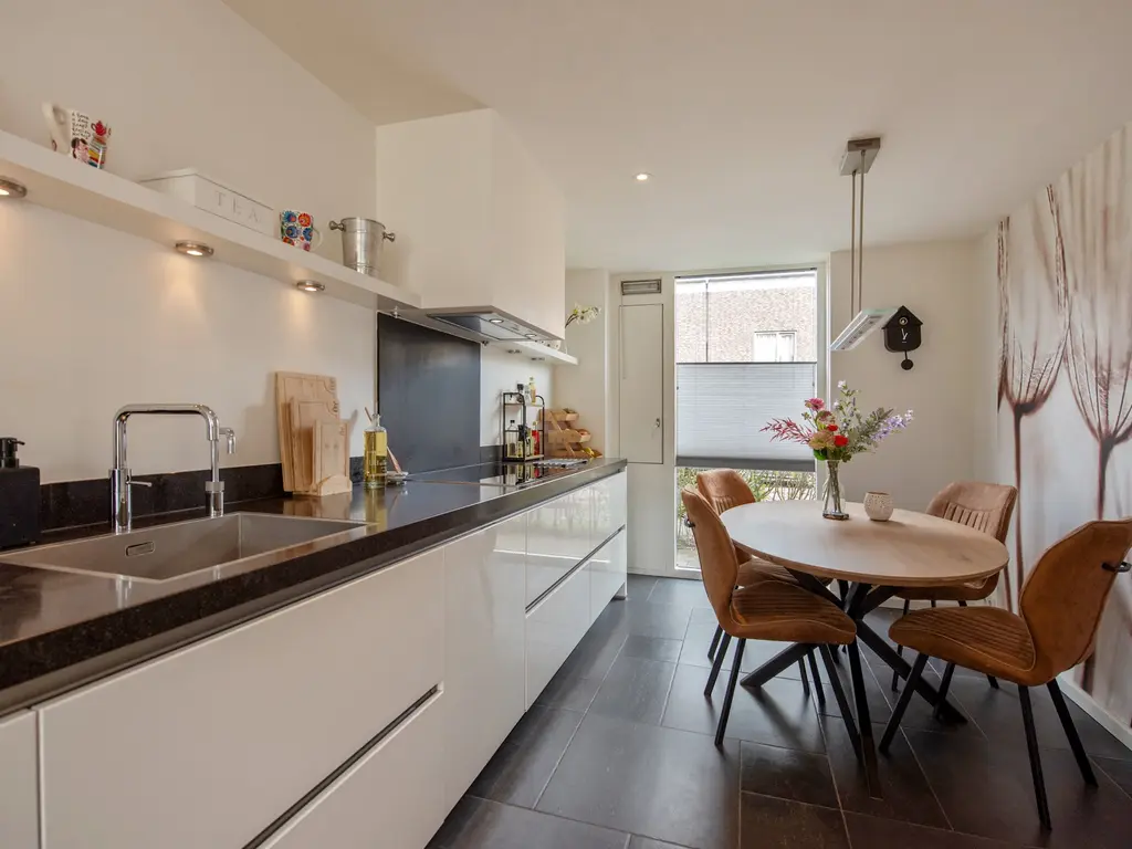 Meerkoetstraat 13, 'S-GRAVENHAGE