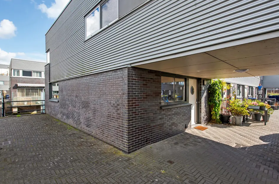 Mieogvaart 25