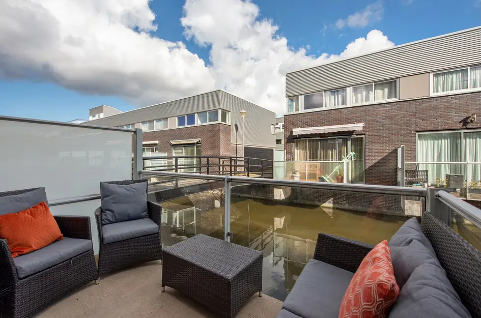 Mieogvaart 25