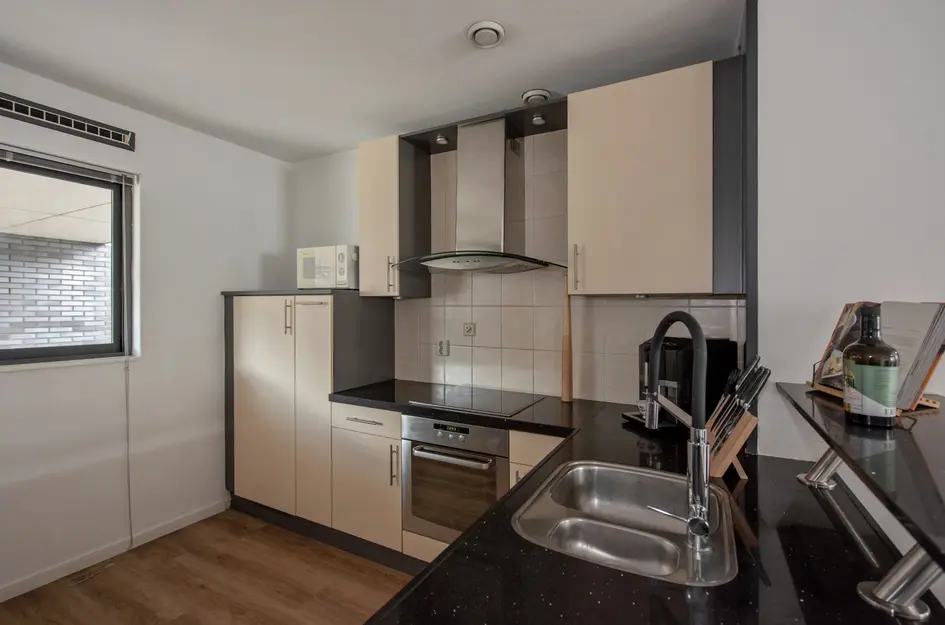 Mieogvaart 25