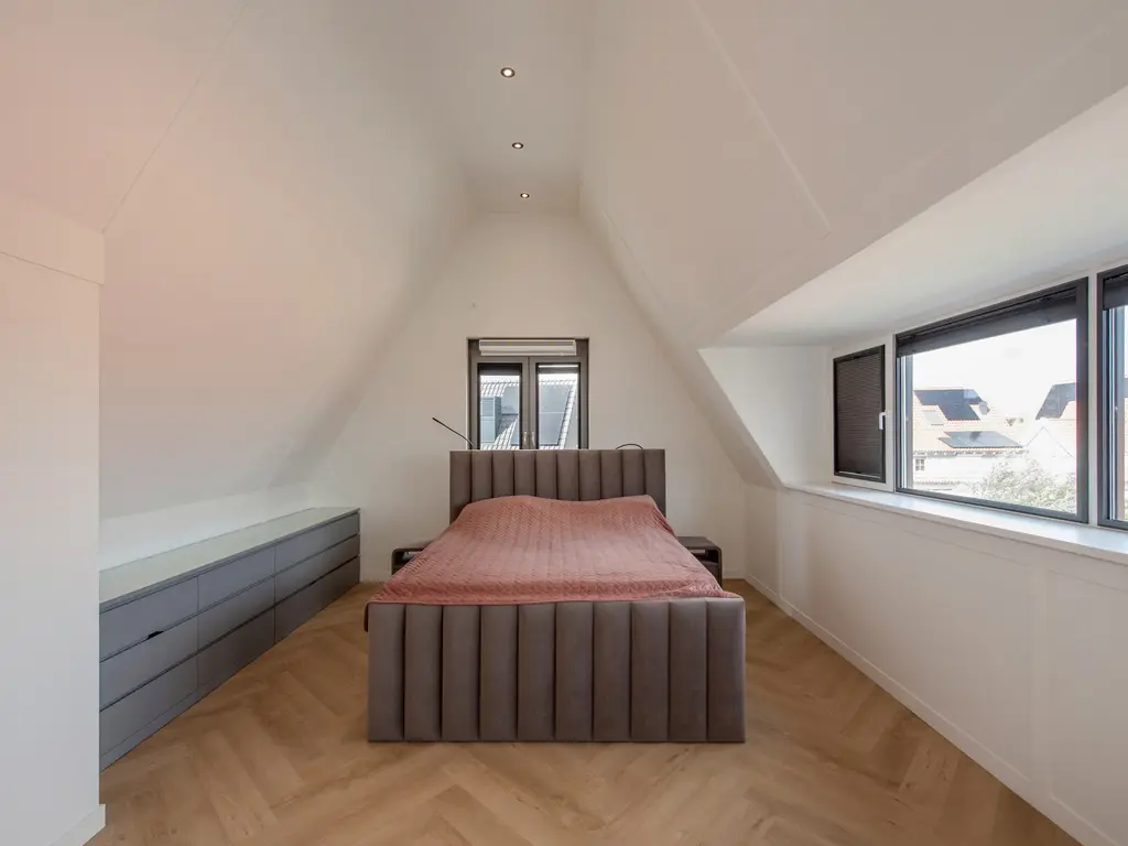 Oosteinde 72B, 'S-GRAVENHAGE