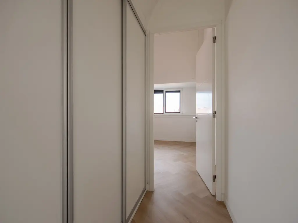 Oosteinde 72B, 'S-GRAVENHAGE