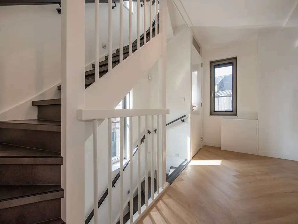 Oosteinde 72B, 'S-GRAVENHAGE