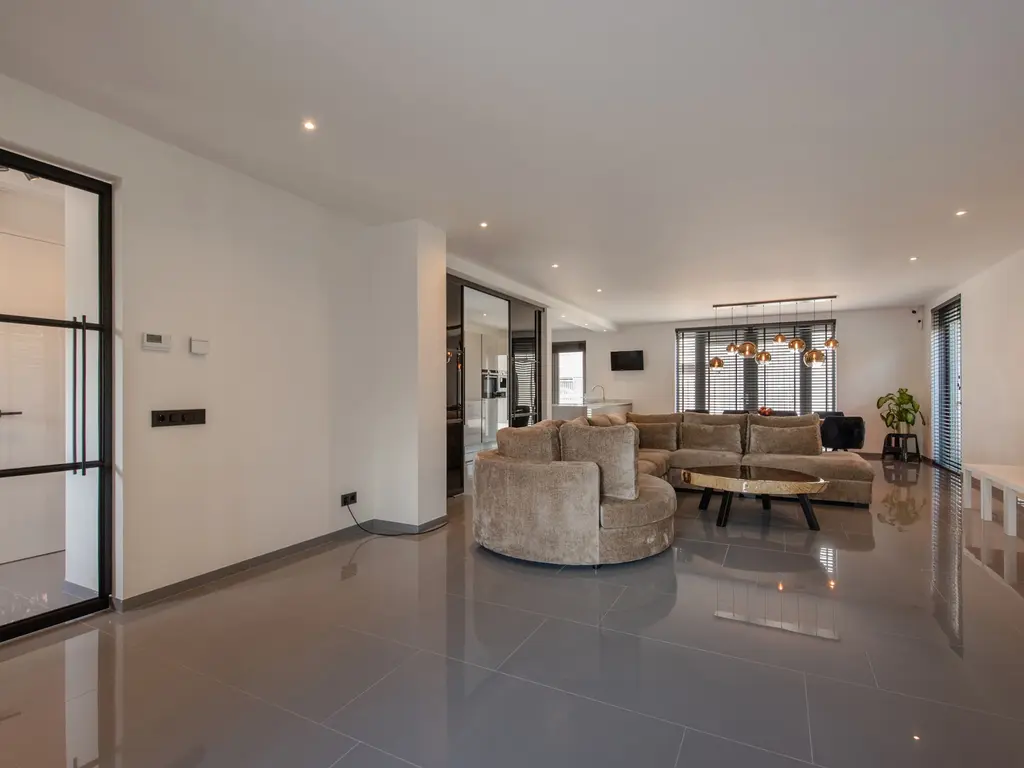 Oosteinde 72B, 'S-GRAVENHAGE