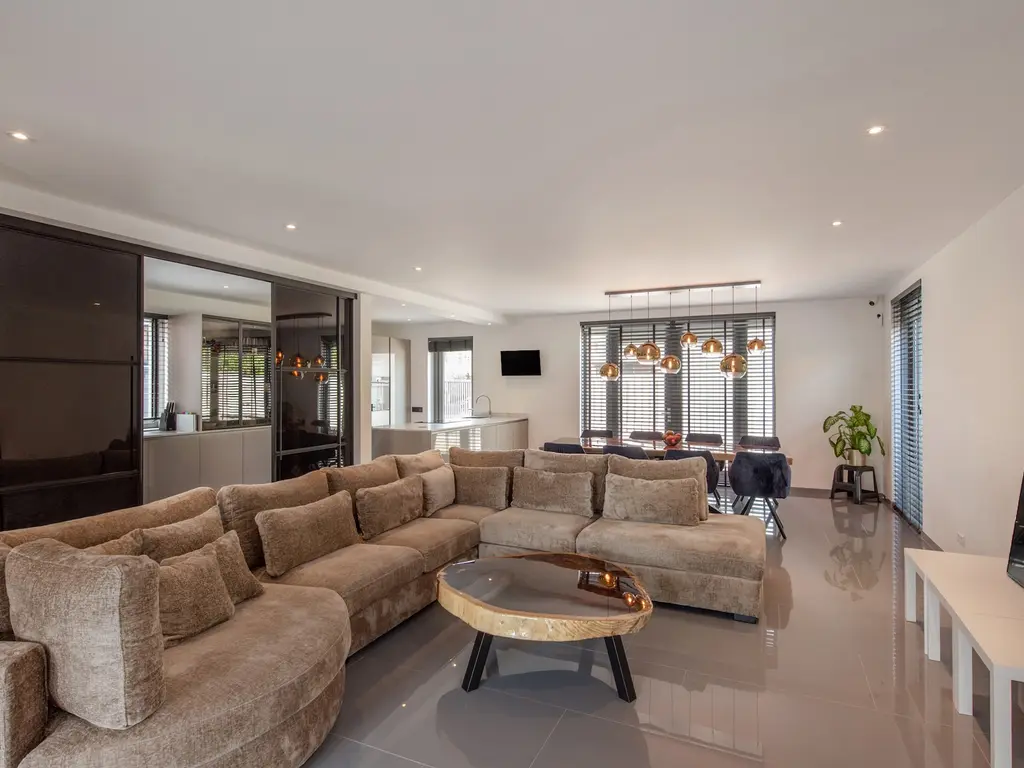 Oosteinde 72B, 'S-GRAVENHAGE