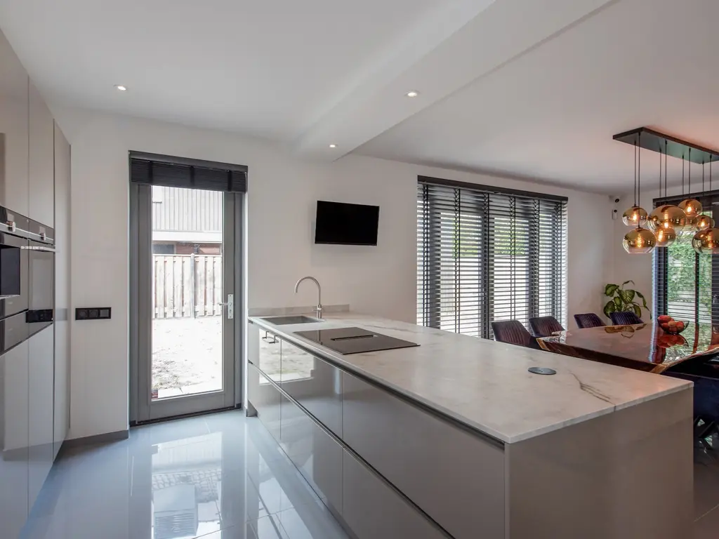 Oosteinde 72B, 'S-GRAVENHAGE