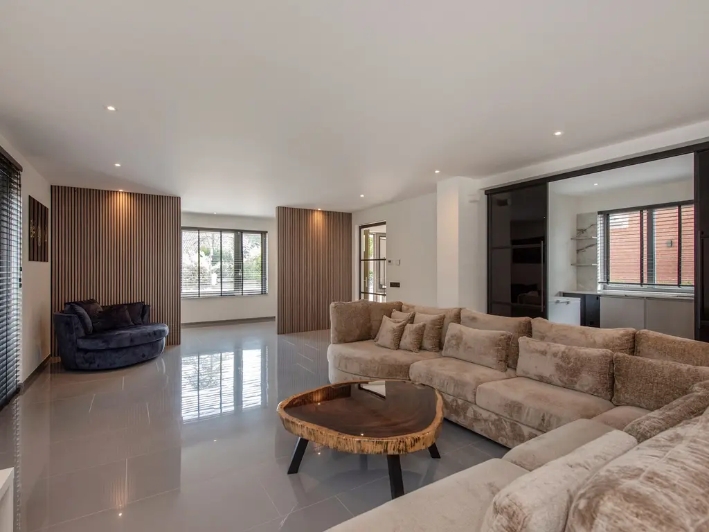 Oosteinde 72B, 'S-GRAVENHAGE