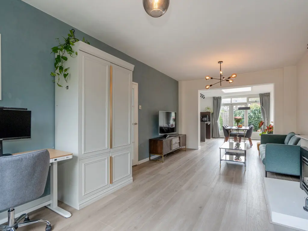 Nicolaas Beetslaan 30, VOORBURG