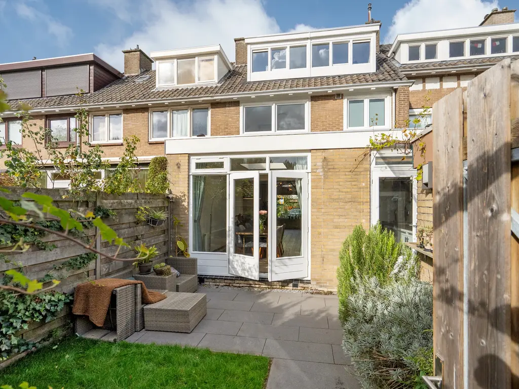 Nicolaas Beetslaan 30, VOORBURG