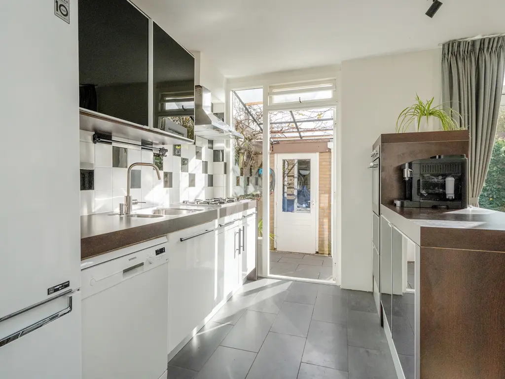 Nicolaas Beetslaan 30, VOORBURG