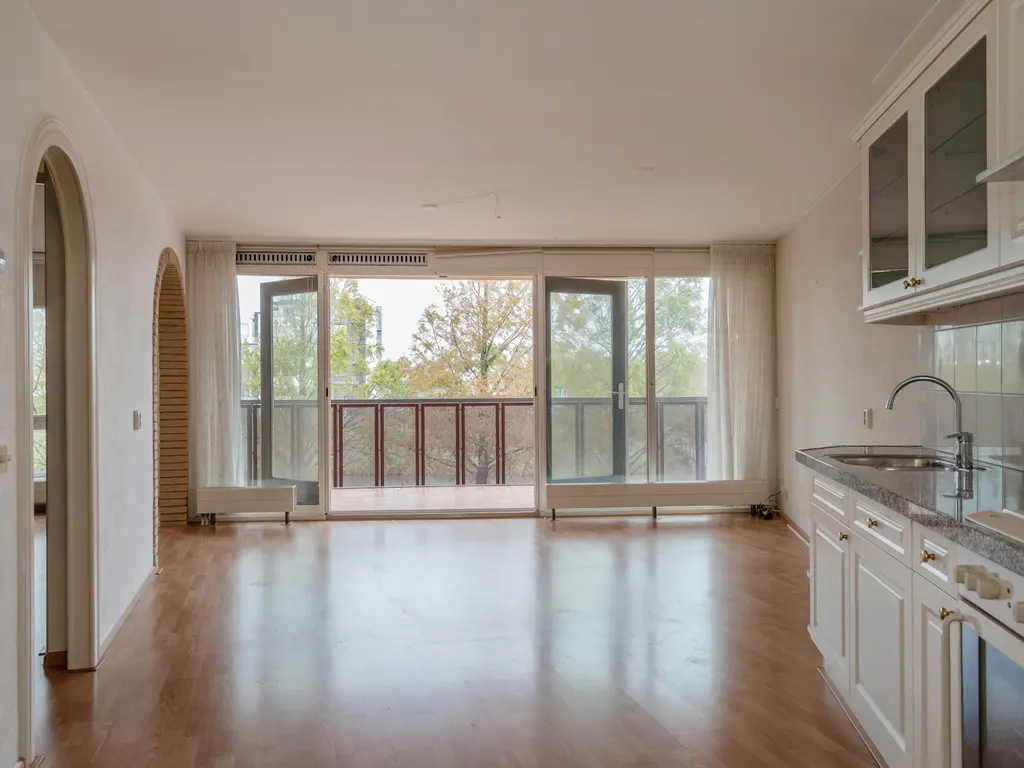 Praagsingel 97, 'S-GRAVENHAGE