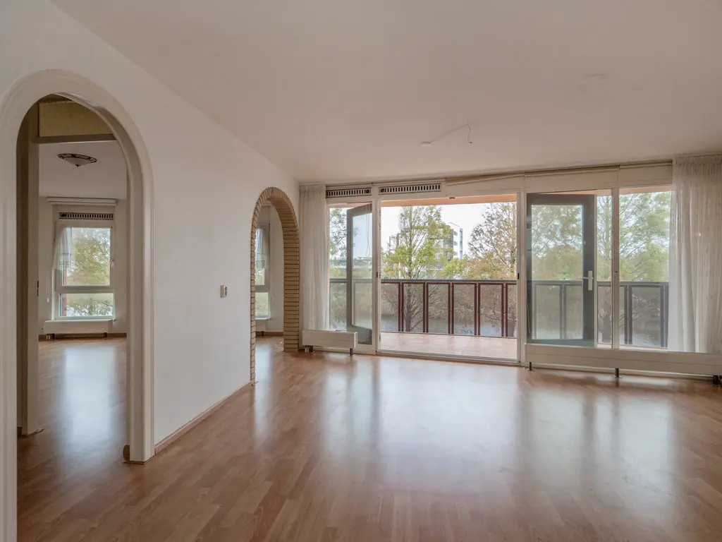 Praagsingel 97, 'S-GRAVENHAGE