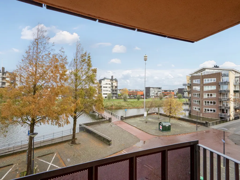 Praagsingel 97, 'S-GRAVENHAGE