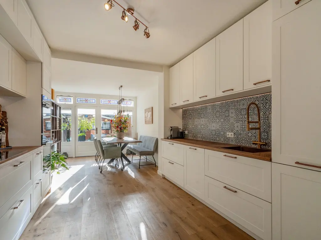 Caan van Necklaan 100, RIJSWIJK