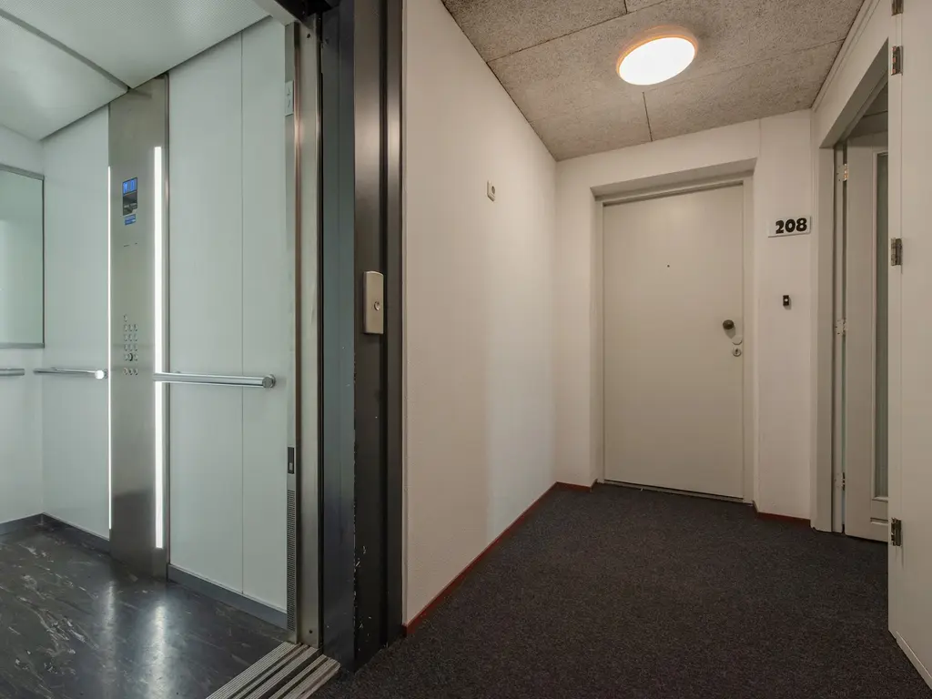 Weidevogellaan 208, 'S-GRAVENHAGE