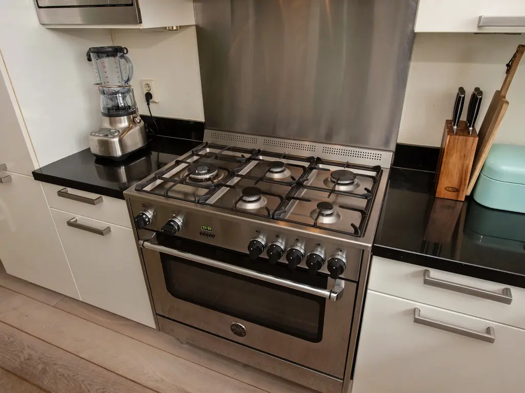 Vlietpolderstraat 30, 'S-GRAVENHAGE