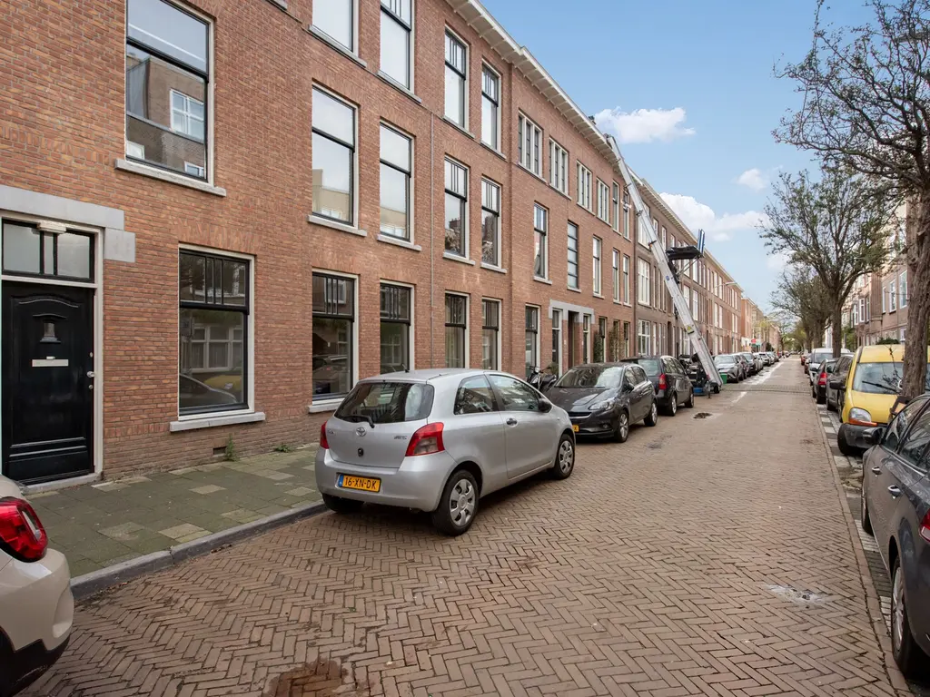 Esdoornstraat 60, 'S-GRAVENHAGE