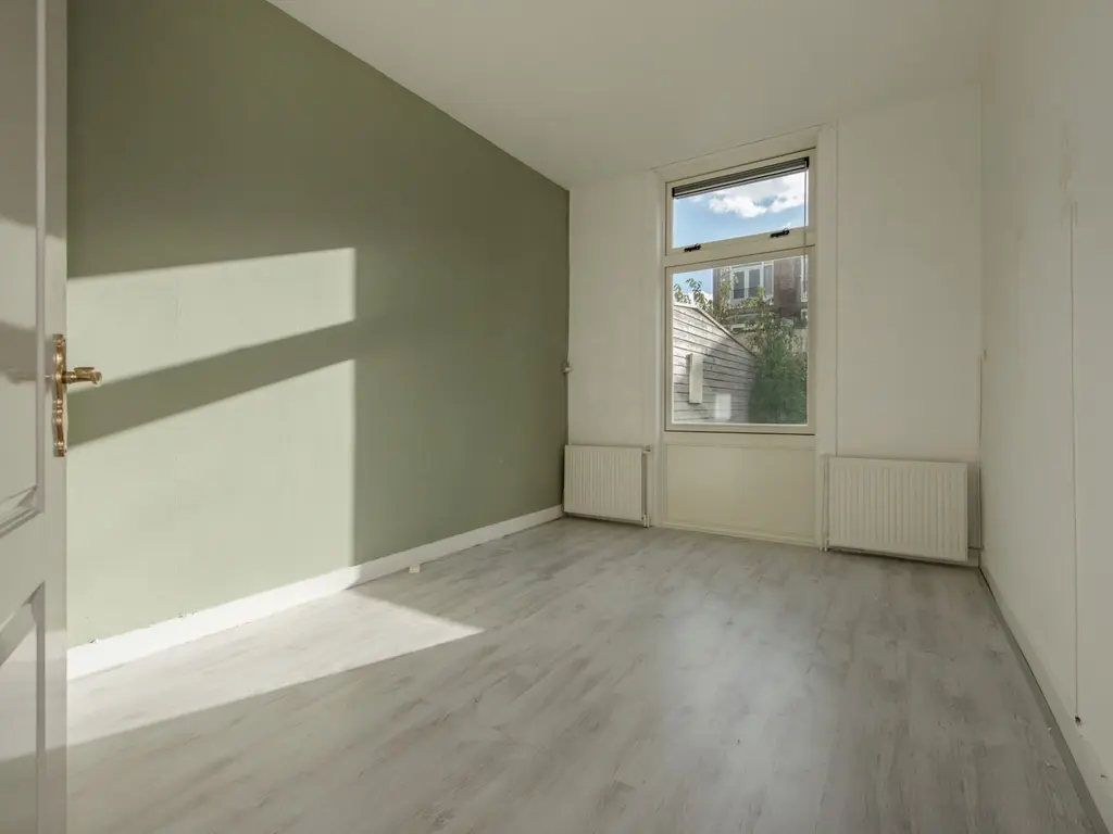 Esdoornstraat 60, 'S-GRAVENHAGE