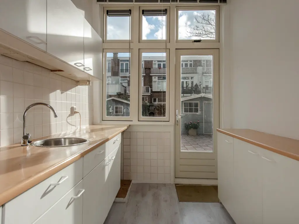 Esdoornstraat 60, 'S-GRAVENHAGE